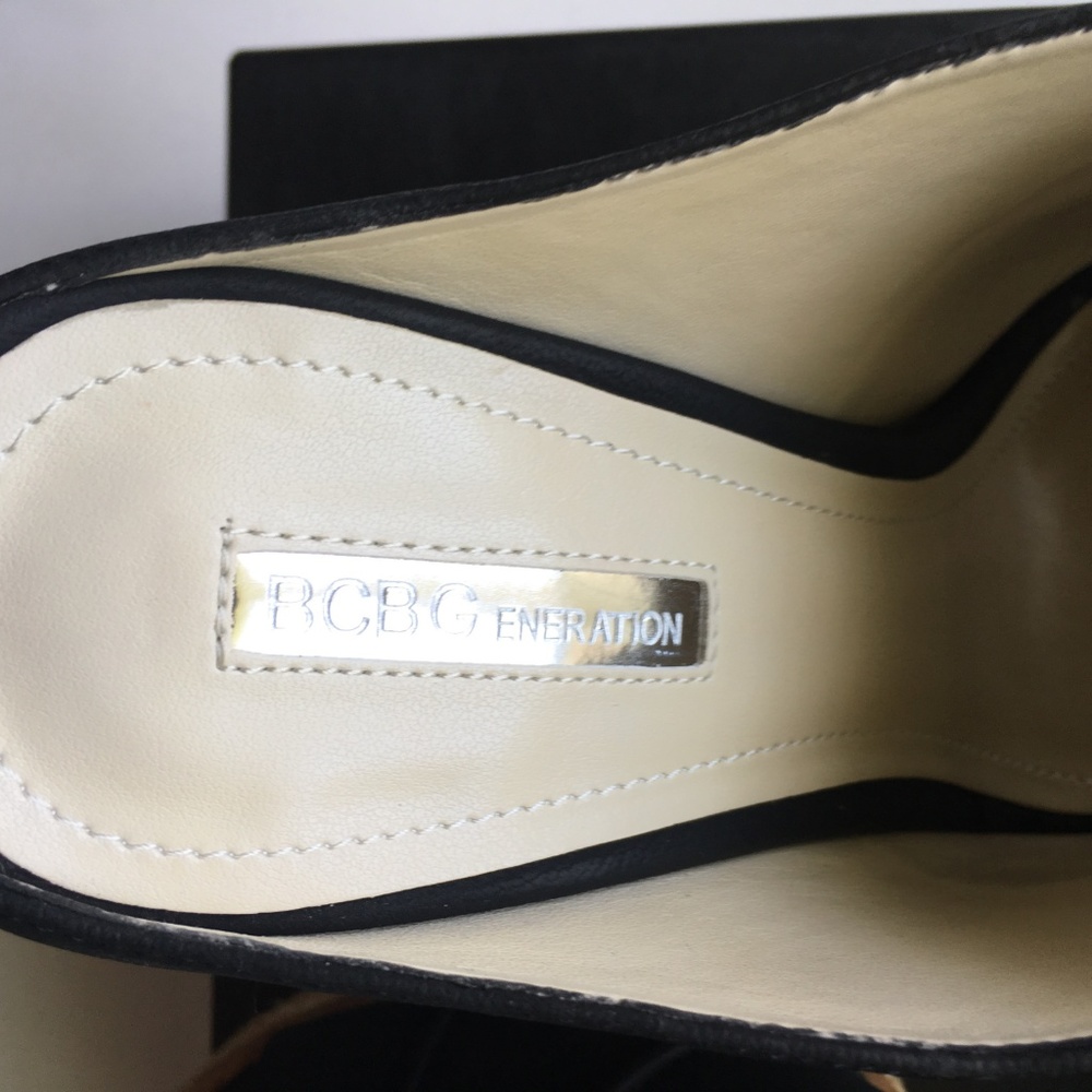 NWT BCBGENERATION CECELY PLATFORM SANDALS - Picture 2 of 7